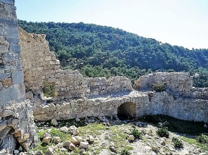 Rhodes Cruise Excursions to Monolithos Castle